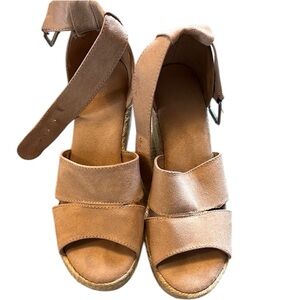 Universal Thread Caroline Microsuede Ankle Strap Espadrilles size 10